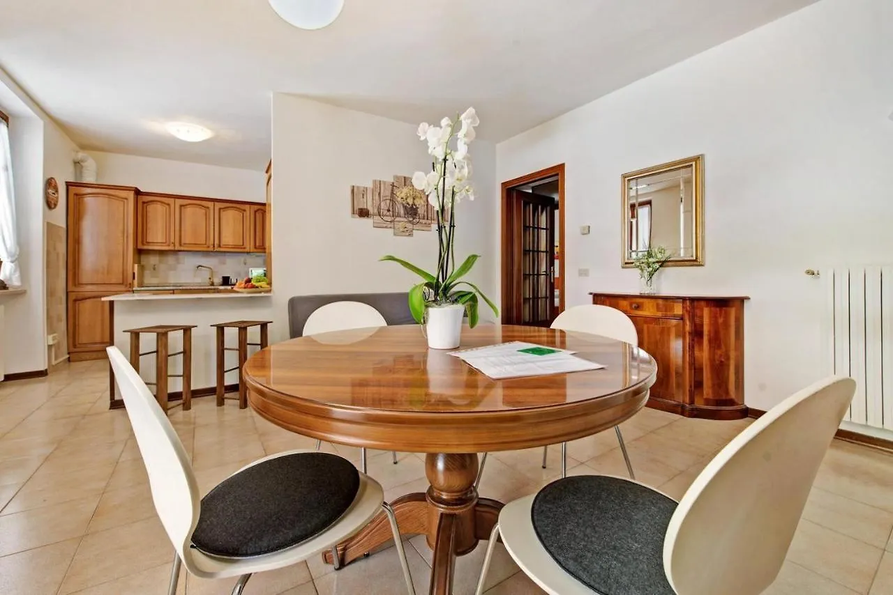Apartment La Gemma Sul Lago Campione del Garda